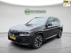BMW iX3 - High Executive 80 kWh | SOH 92% | M Sport | Trekhaak | Panoramadak | 360 Camera | Headup D