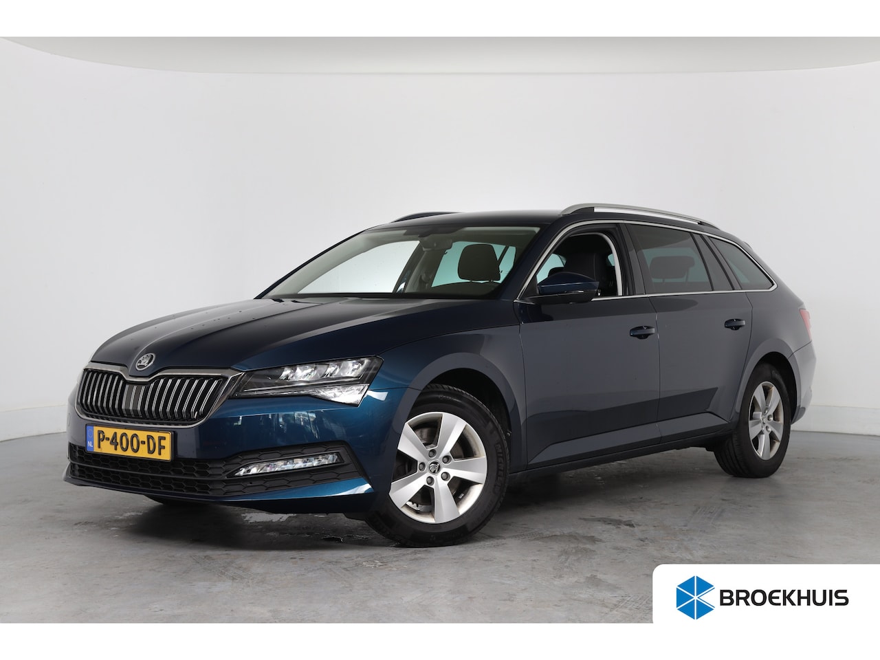 Skoda Superb Combi - 1.5 TSI ACT Business Edition | Dealer Onderhouden! | Trekhaak | LED | Memory Zetel | Cruis - AutoWereld.nl