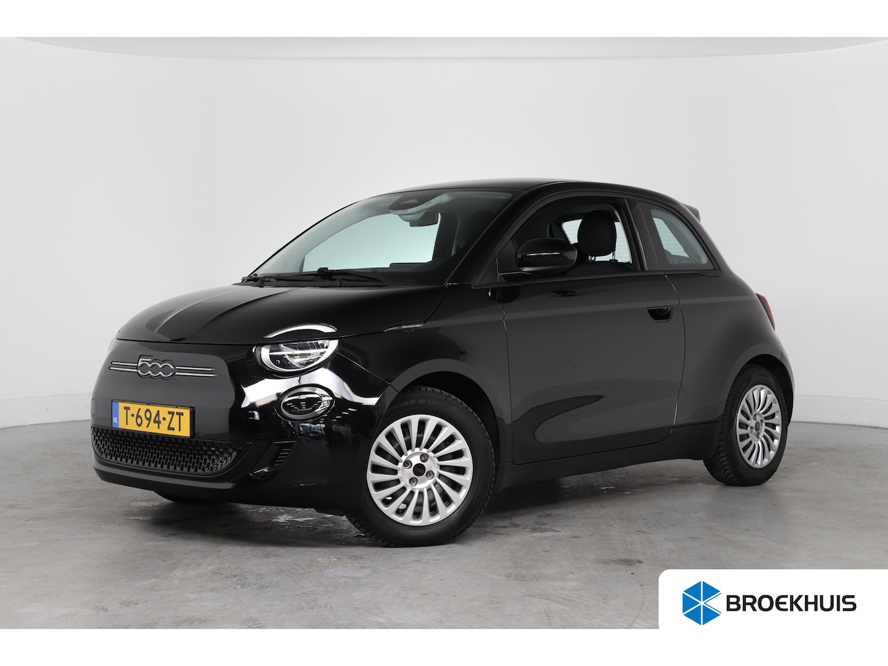 Fiat 500 - Urban 42 kWh | 1e Eigenaar! | Navi By App | Clima | Cruise Control | DAB | Keyless Start | - AutoWereld.nl