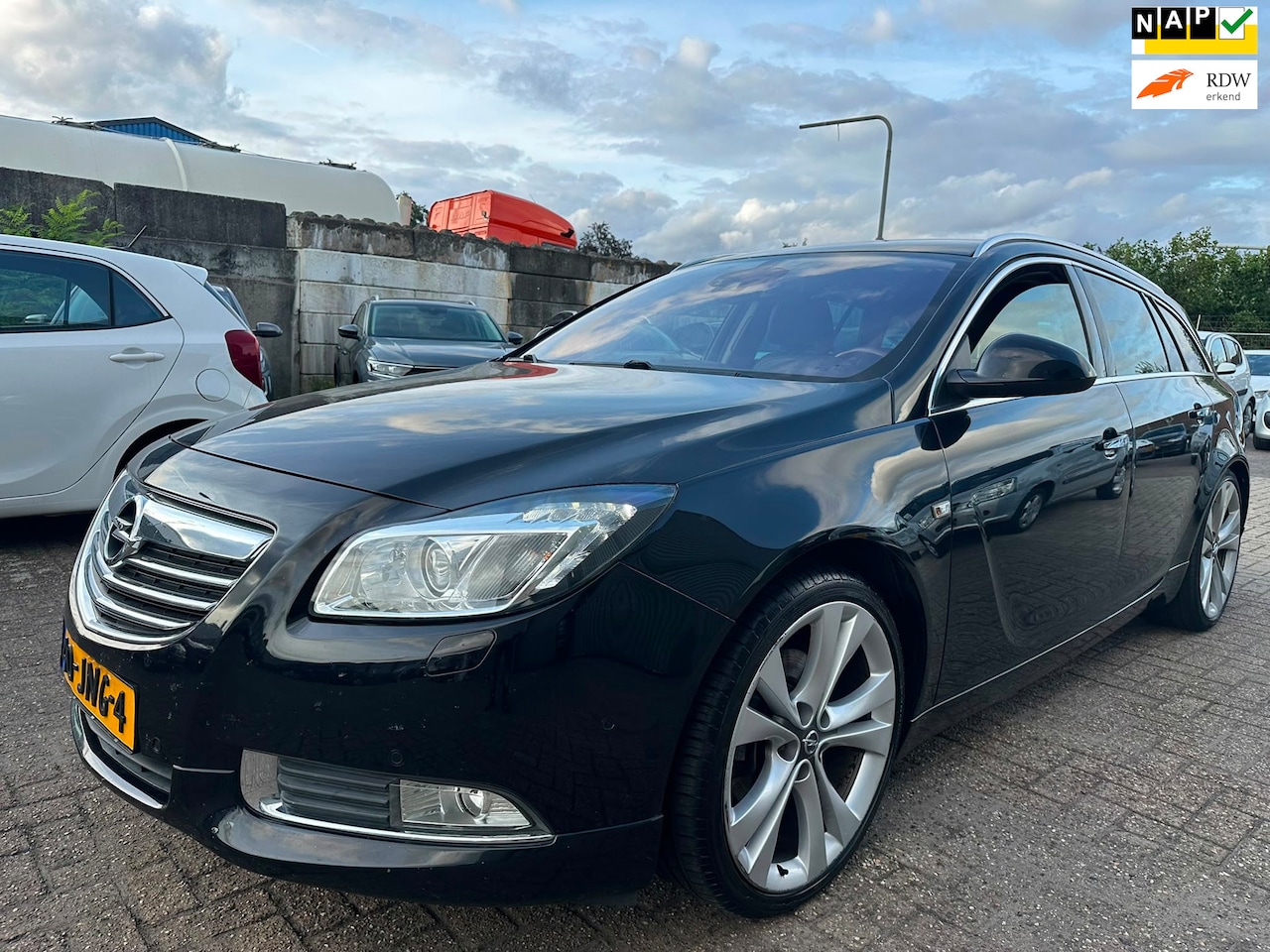 Opel Insignia Sports Tourer - 2.0 T Executive CLIMA/ LED/ NAVI/ LEER/ VEEL TREKGEWICHT! - AutoWereld.nl