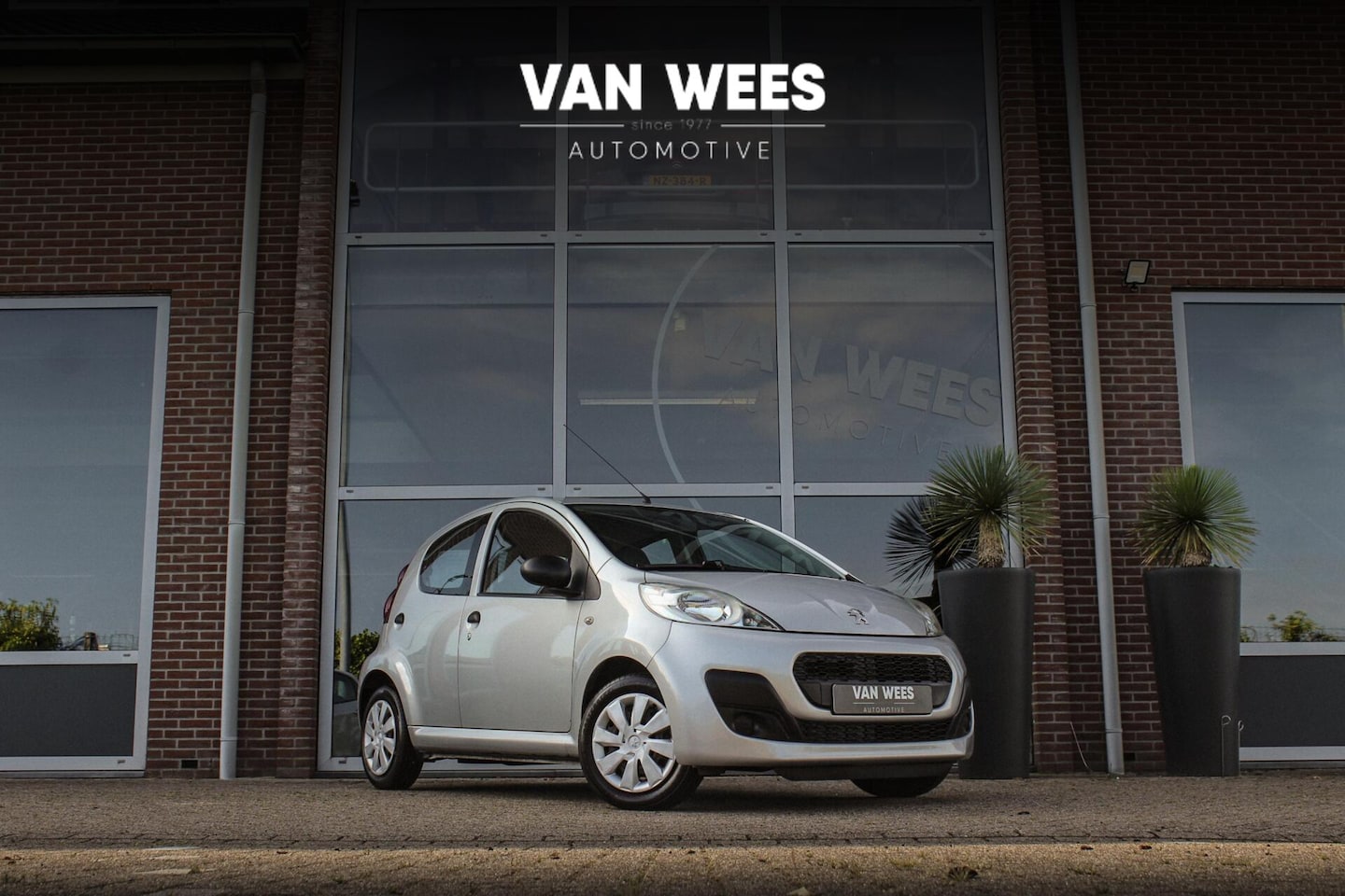 Peugeot 107 - 1.0 Access Accent | Origineel Nederlands | 3e eigenaar | Airco | Radio | NAP | 5-deurs | - AutoWereld.nl