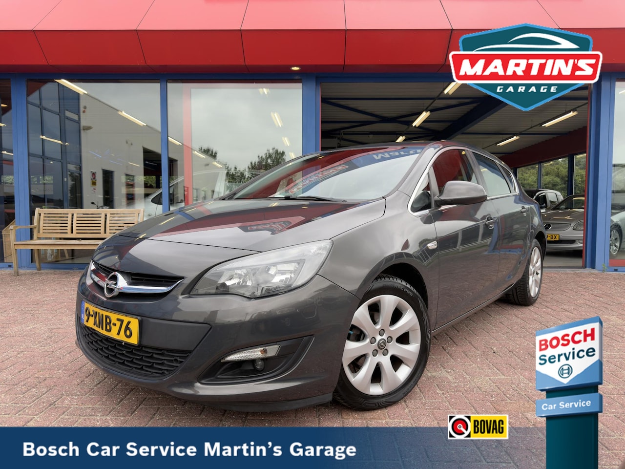 Opel Astra - 1.4 Turbo Blitz Zeer Nette Staat | Navigatie | Climate Control | 5 deurs - AutoWereld.nl