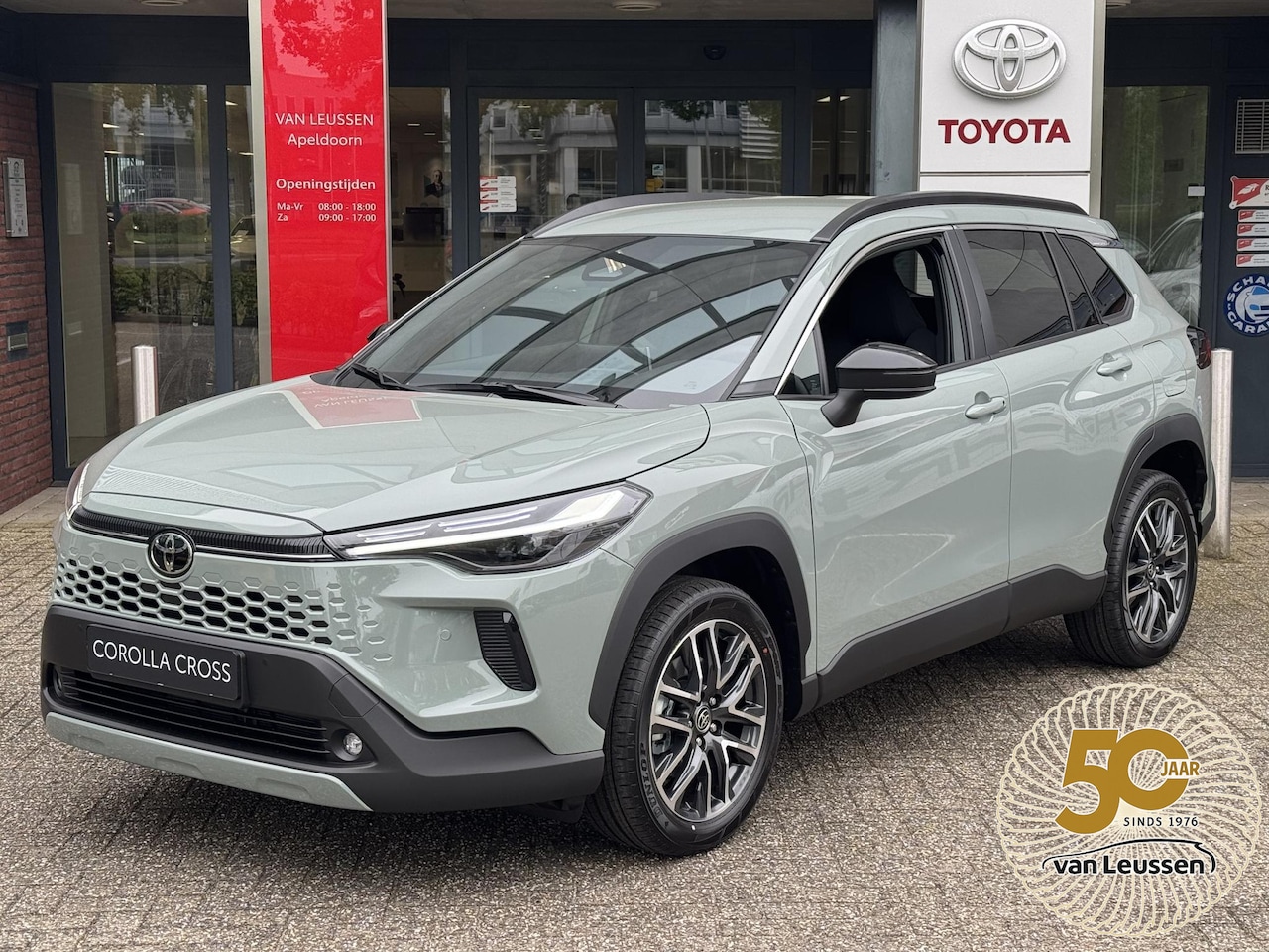 Toyota Corolla Cross - 2.0 Hybrid 180 DYNAMIC NIEUW DIRECT LEVERBAAR! BLIND SPOT STOEL/STUURVERW KEYLESS 18'' LM- - AutoWereld.nl
