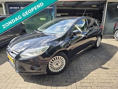 Ford Focus - 1.0 EcoBoost Trend | 2E EIGENAAR | 12MND GARANTIE | NAVI | AIRCO | PDC |