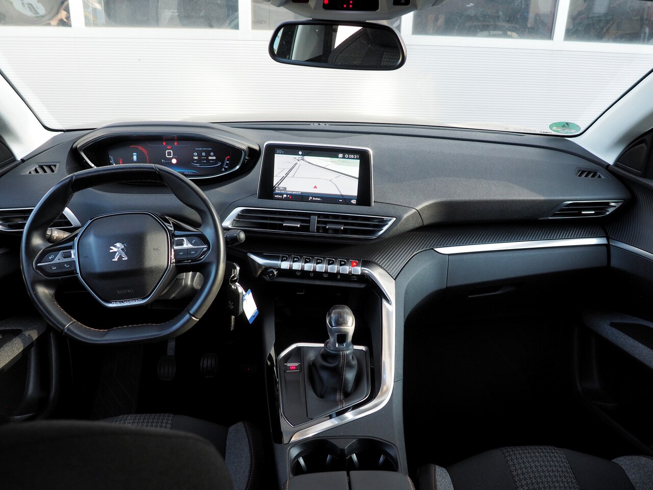 Peugeot 3008 - Active 1.2 PureTech CLIMA CRUISE TREKH. CAMERA.