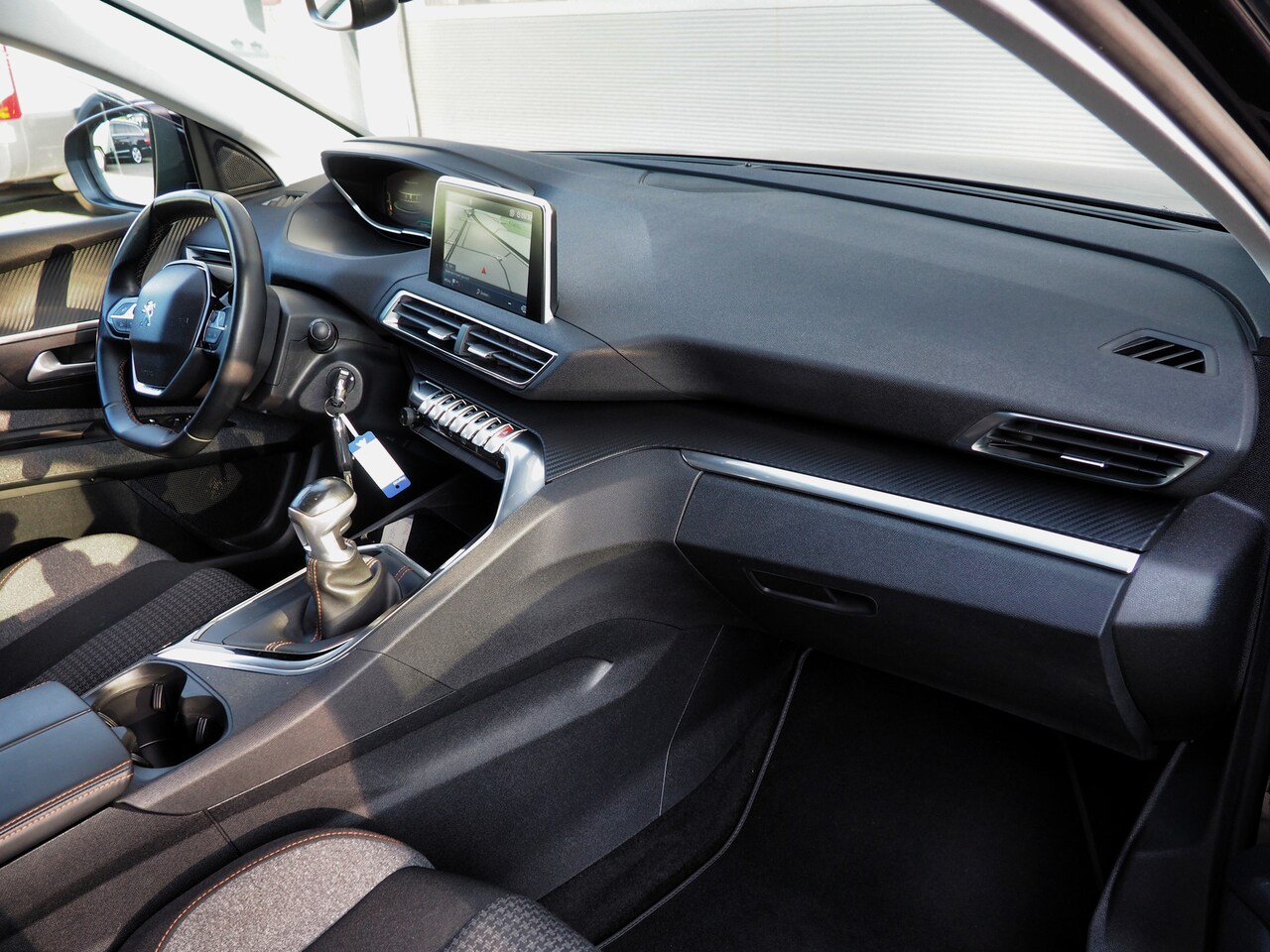 Peugeot 3008 - Active 1.2 PureTech CLIMA CRUISE TREKH. CAMERA.