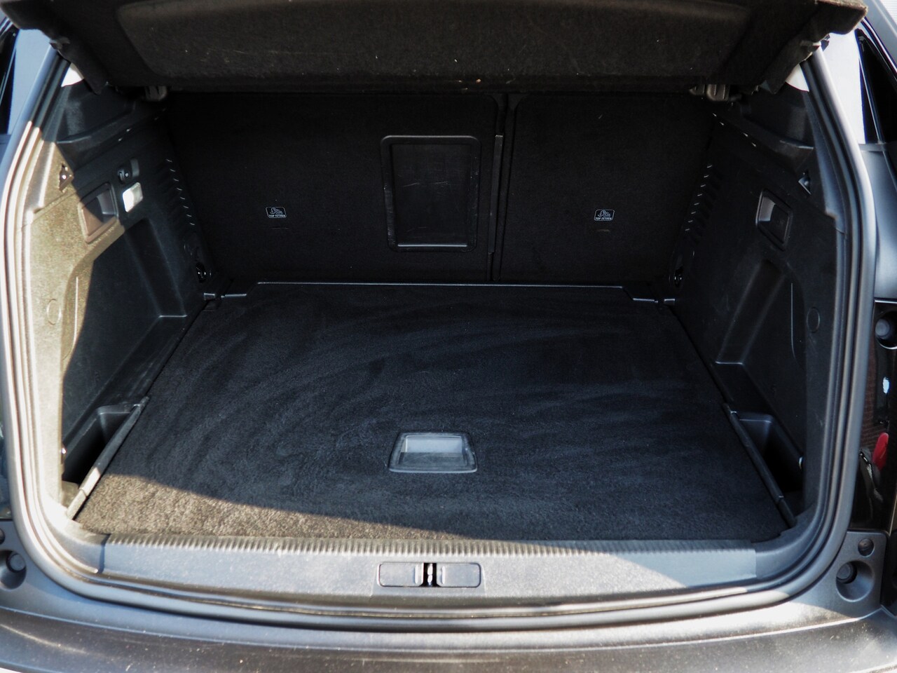Peugeot 3008 - Active 1.2 PureTech CLIMA CRUISE TREKH. CAMERA.