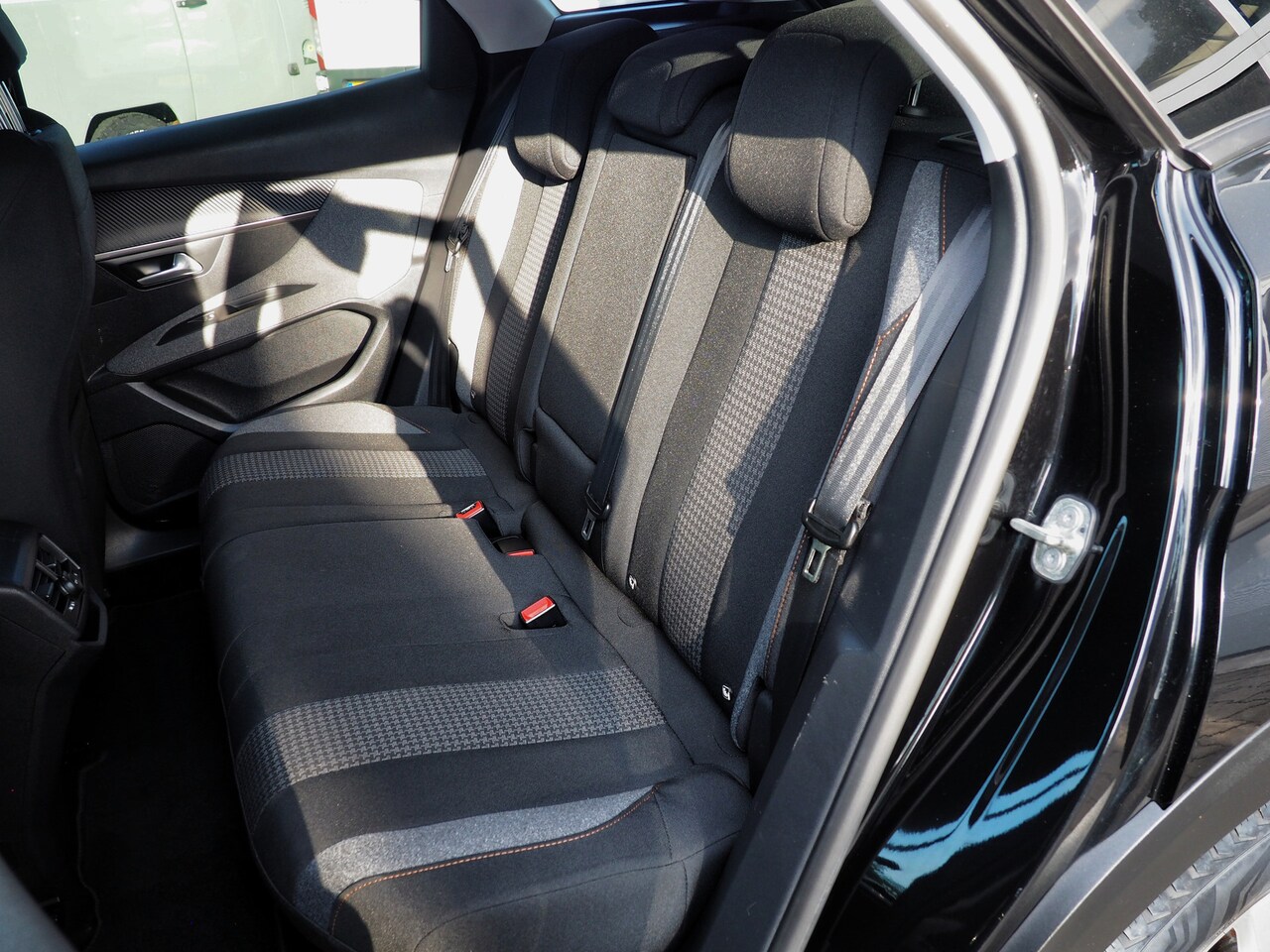 Peugeot 3008 - Active 1.2 PureTech CLIMA CRUISE TREKH. CAMERA.