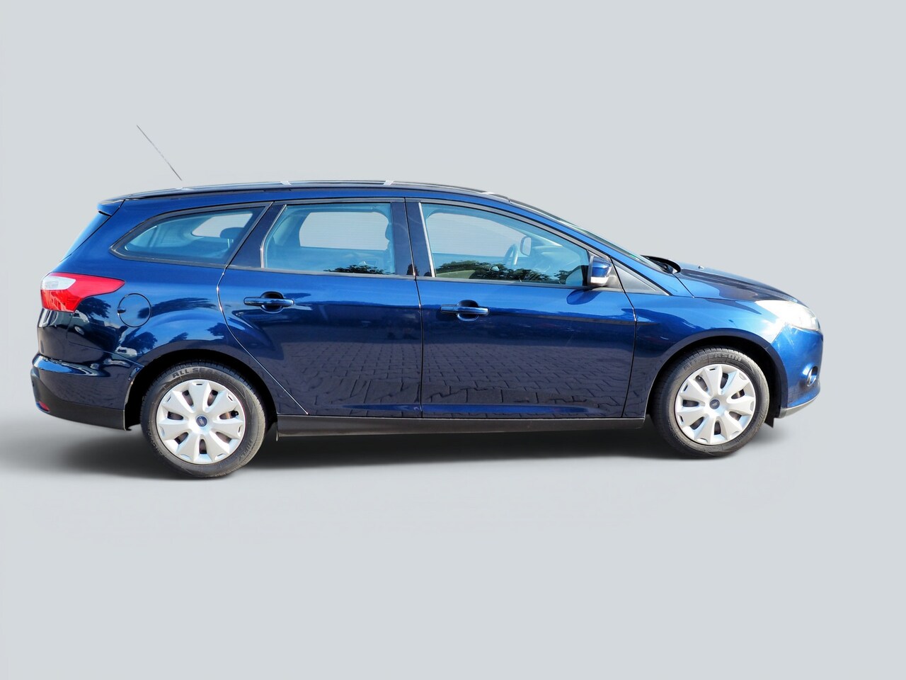 Ford Focus Wagon - 1.6 EcoBoost Trend AIRCO CRUISE PARKEER S. TREKH.