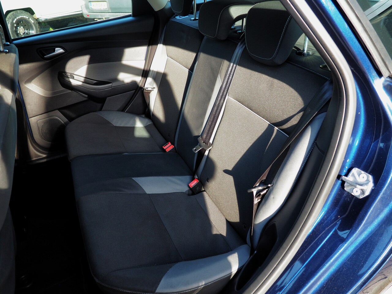 Ford Focus Wagon - 1.6 EcoBoost Trend AIRCO CRUISE PARKEER S. TREKH.