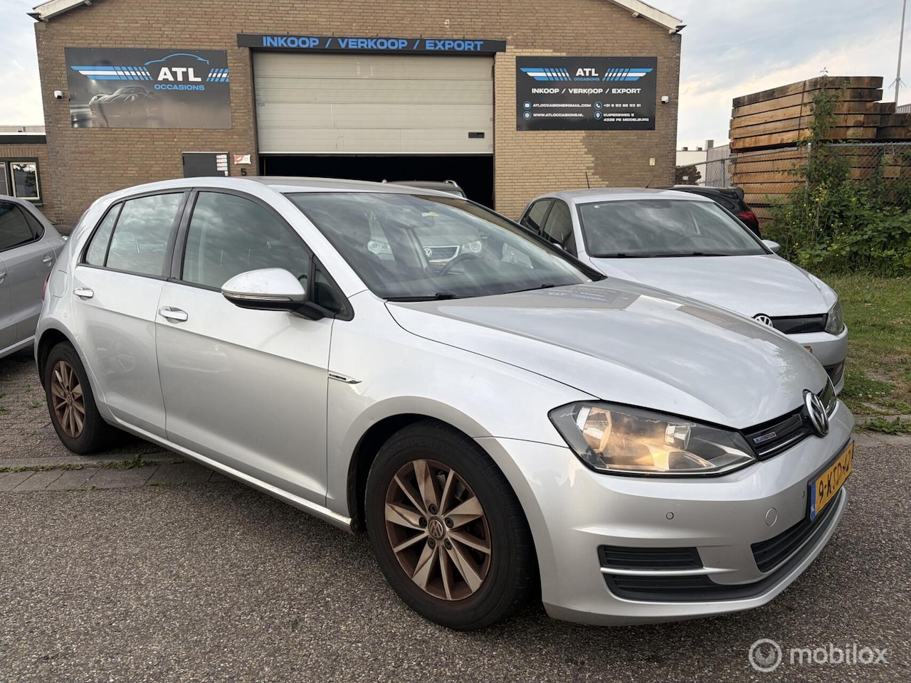Volkswagen Golf - 1.6 TDI Highline BlueMotion 1.6 TDI Highline BlueMotion - AutoWereld.nl