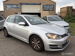 Volkswagen Golf - 1.6 TDI Highline BlueMotion
