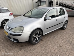 Volkswagen Golf - 1.6 FSI Comfortline