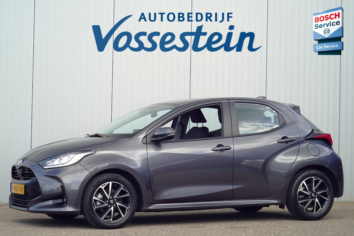 Toyota Yaris - 1.5 Hybrid 115 Business Plus / 1e Eigenaar / 31dkm NAP / Navigatie / Climate / Cruise - AutoWereld.nl