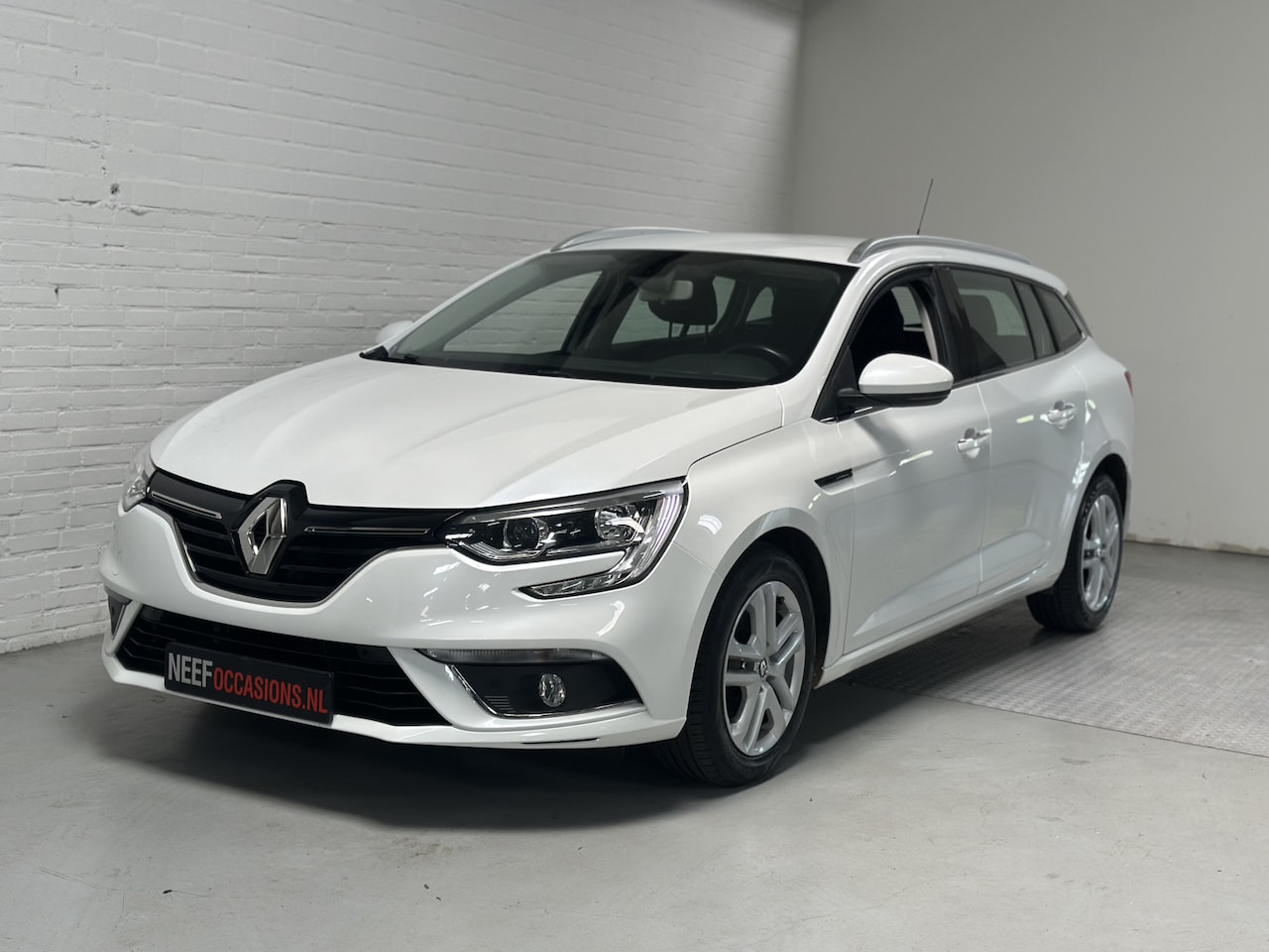 Renault Mégane Estate - 1.2 TCe Bose CLIMA / CRUISE / NAVI / Dealer onderhouden - AutoWereld.nl