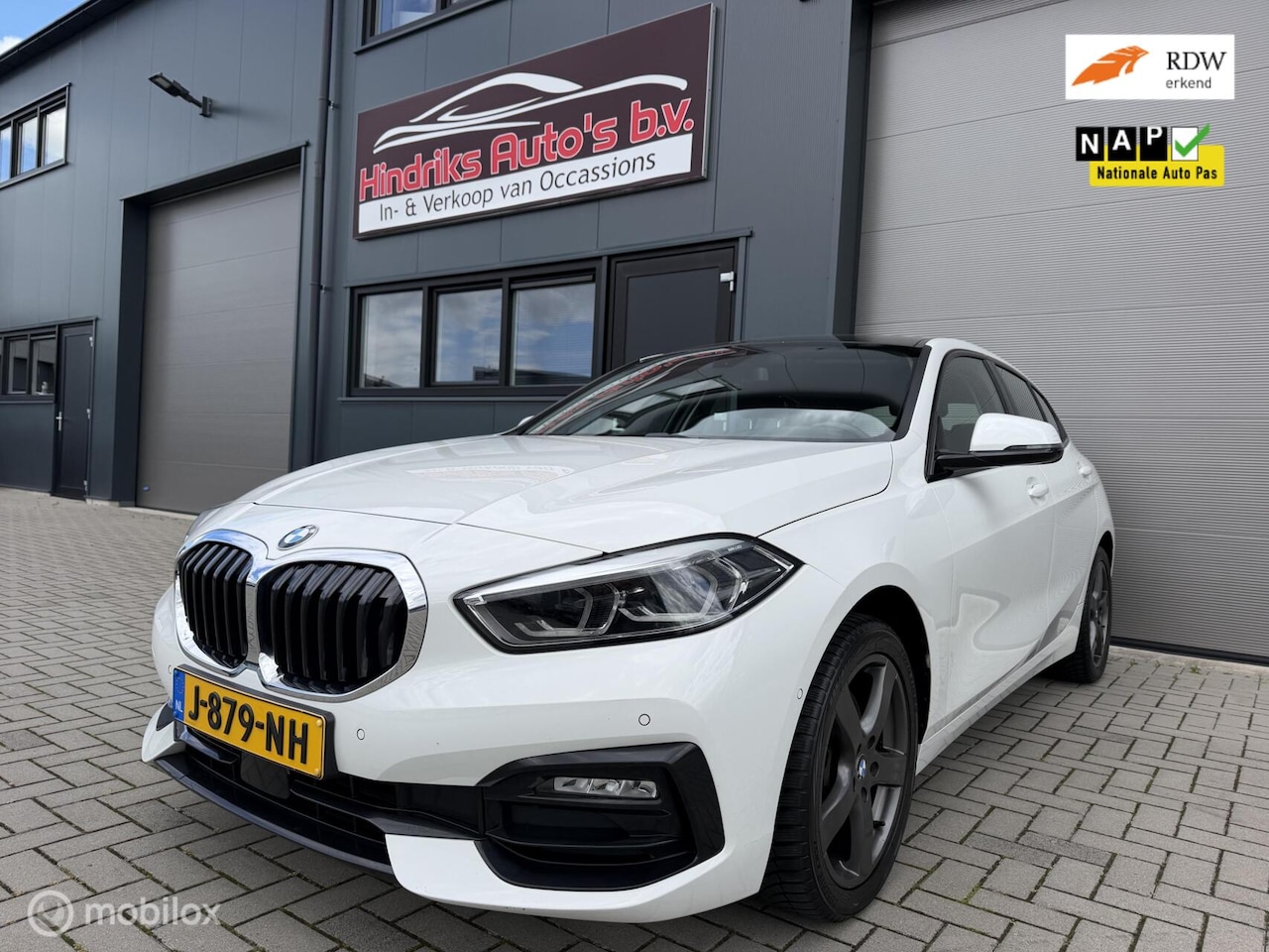 BMW 1-serie - 116d High Executive inclusief BTW/BPM - AutoWereld.nl
