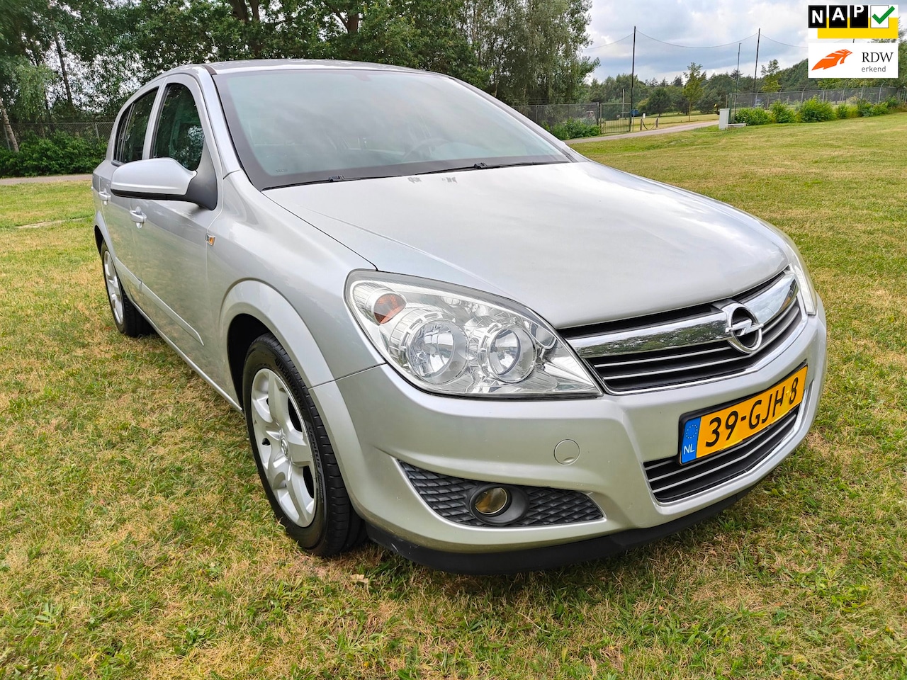 Opel Astra - 1.6 Temptation 1.6 Temptation ( Dealer onderhouden) - AutoWereld.nl