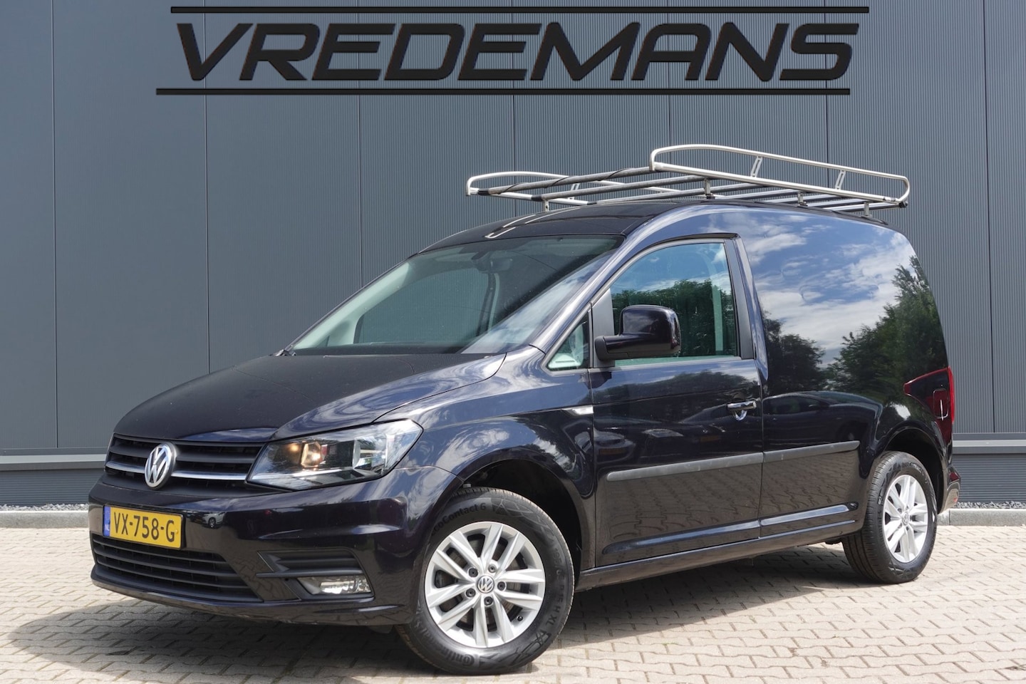 Volkswagen Caddy - 2.0 TDI L1H1 BMT Highline Airco/NAVI/APP CONNECT - AutoWereld.nl