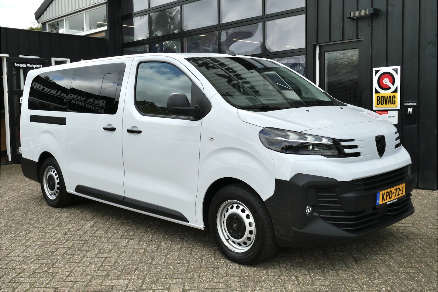 Peugeot e-Expert - Long 75 kWh | Carplay | Camera | 2x SCHUIF | Clima - AutoWereld.nl