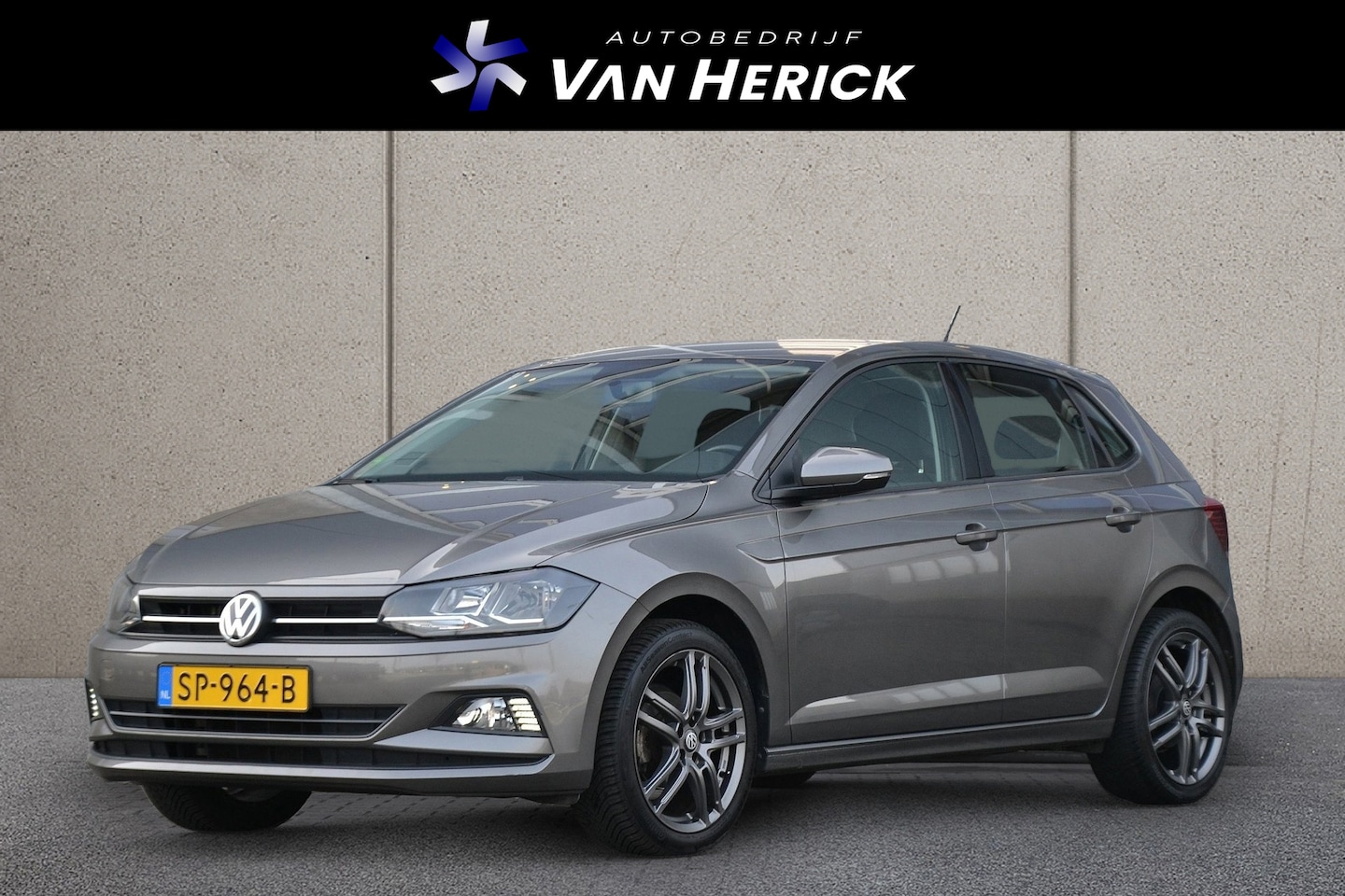 Volkswagen Polo - 1.0 TSI Comfortline | Navigatie | Airco | Adaptive Cruise Control - AutoWereld.nl