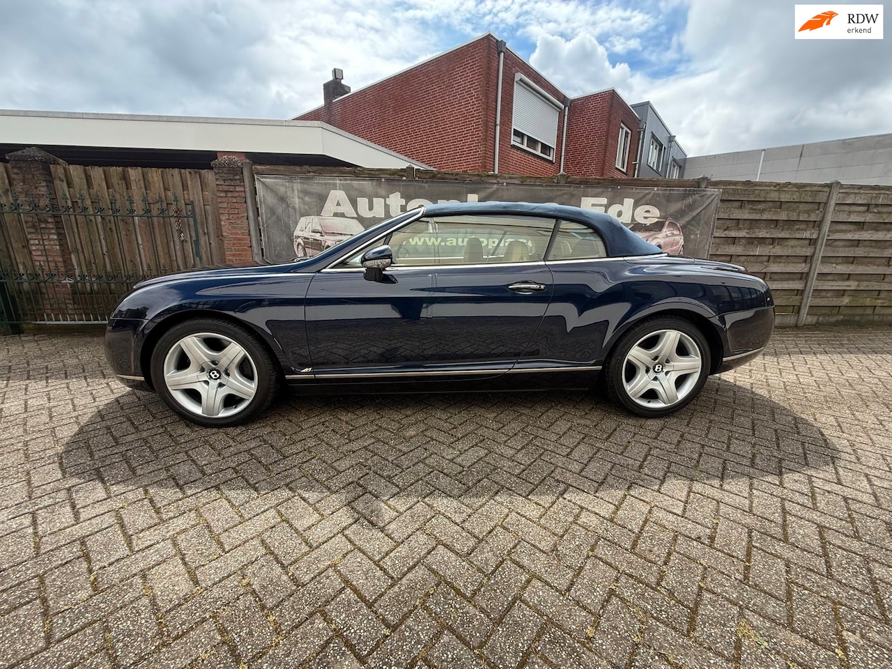 Bentley Continental GTC - 6.0 W12 ORINEEL QATAR UITVOERING - AutoWereld.nl