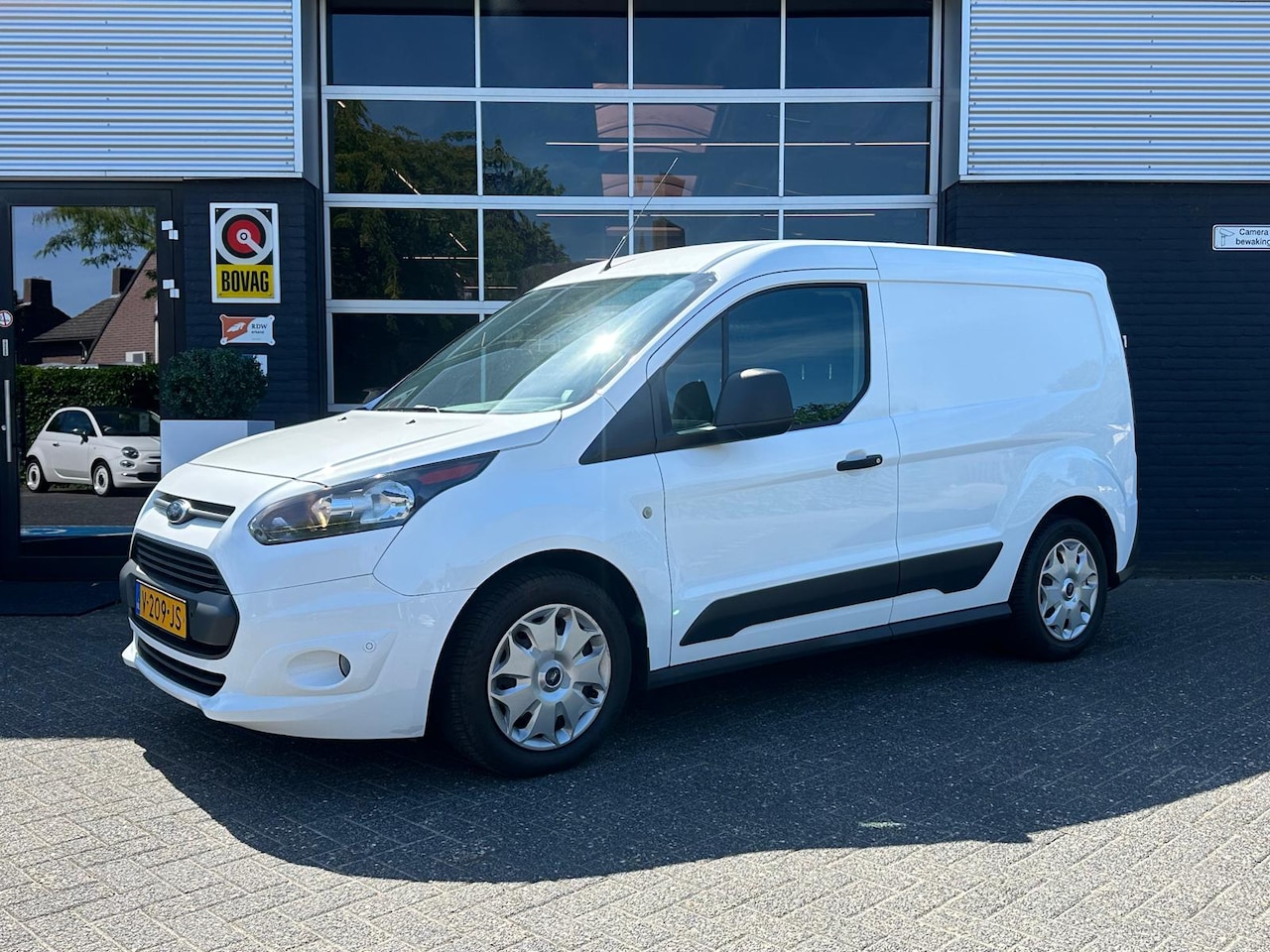 Ford Transit Connect - 1.5 TDCI L1 Trend 1.5 TDCI L1 Trend, Airco, Bluetooth, Schuifd, Pdc, Sortimo-inrichting, NAP - AutoWereld.nl