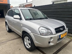 Hyundai Tucson - 2.0i Active AIRCO/TREKHAAK/DECEMBER 2026 APK