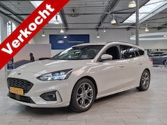 Ford Focus Wagon - EcoBoost Hybrid 125pk ST-Line | 100% Dealer onderhouden | Trekhaak | Winterpack | Camera |