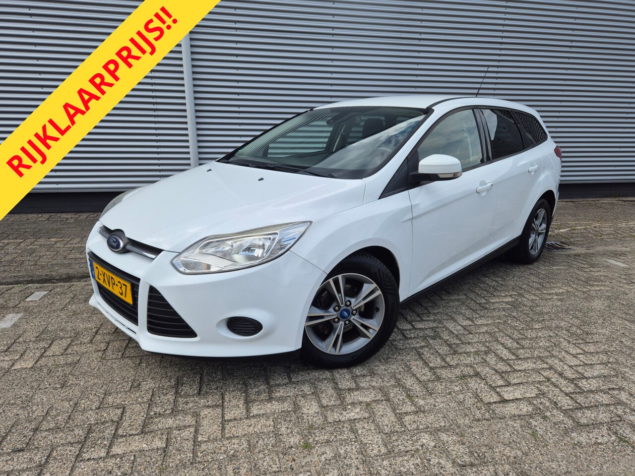 Ford Focus Wagon - 1.0 EcoBoost Edition 1.0 EcoBoost Edition ,Airco,cruisecontrol,navigatie, - AutoWereld.nl