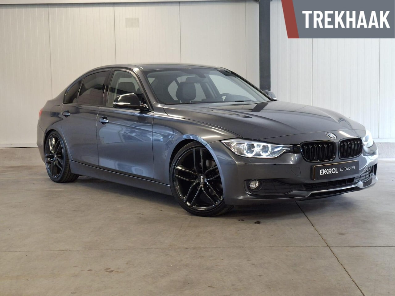 BMW 3-serie - 316i Upgrade Edition 316i Upgrade Edition (NAP /Trekhaak / Leder) - AutoWereld.nl