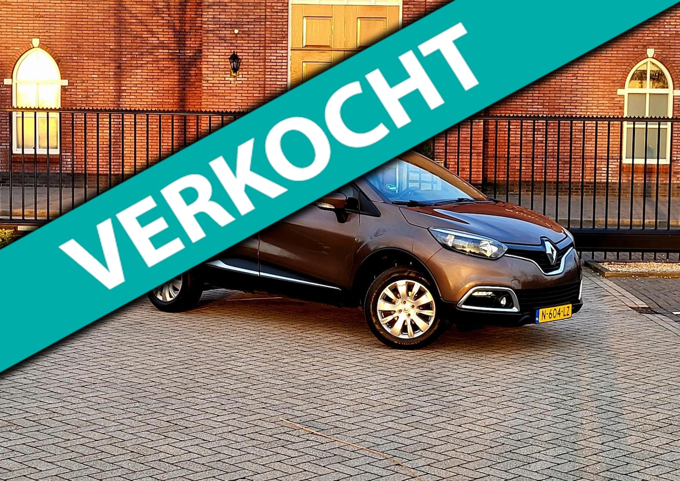 Renault Captur - 0.9 TCe Dynamique / Airco / Navi / Nieuwe Apk / LED / Trekhaak - AutoWereld.nl