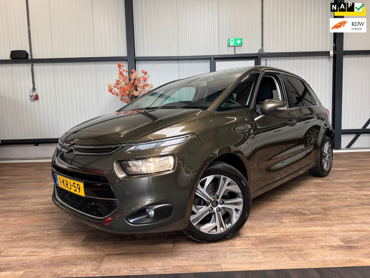 Citroën C4 Picasso - 1.6 THP Intensive / Cruise / Navi / Camera / - AutoWereld.nl