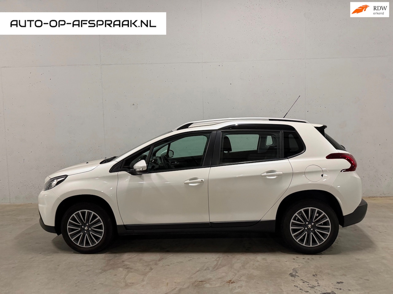 Peugeot 2008 - 1.2 PureTech Active Navi Cruise Airco - AutoWereld.nl