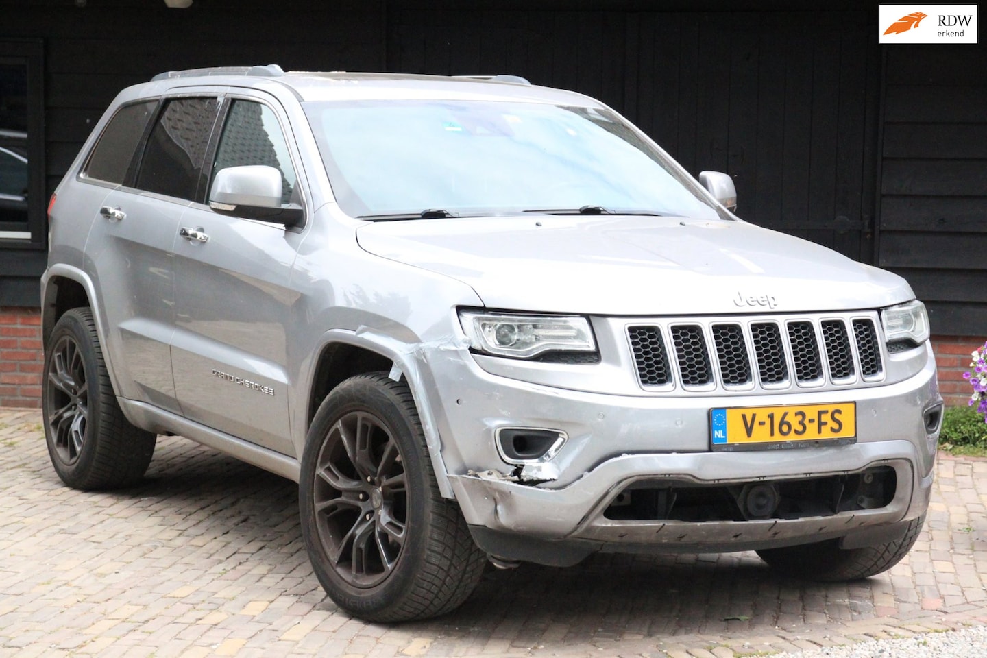 Jeep Grand Cherokee - 3.0 CRD Overland Elek-Dak/Camera/Leer/Navigatie/Trekhaak - AutoWereld.nl