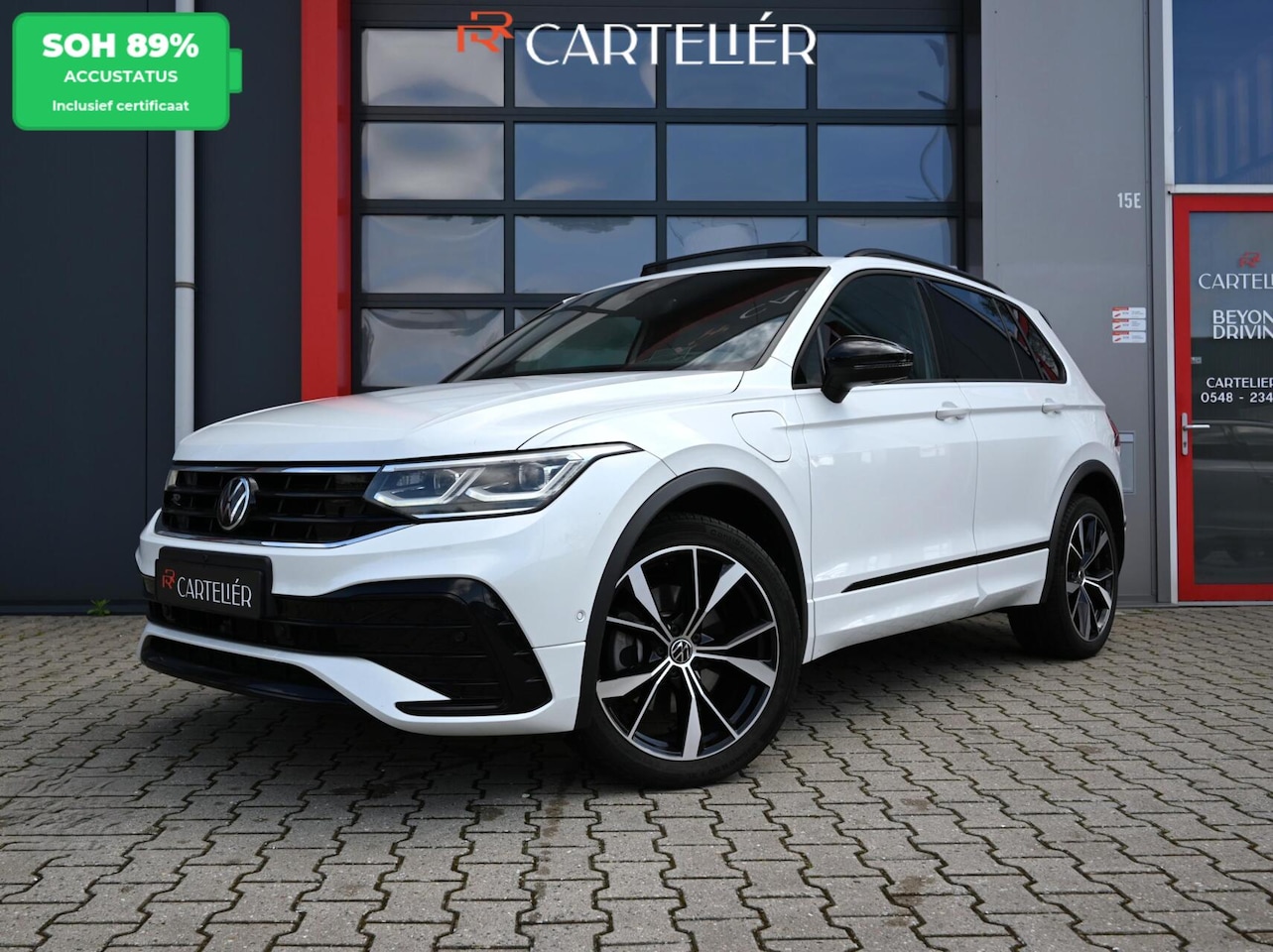 Volkswagen Tiguan - 1.4 TSI eHybrid R-Line Business+ 245PK | Pano | Matrix IQ Led | Trekhaak | 360 | Head-Up | - AutoWereld.nl