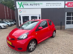 Toyota Aygo - 1.0 AUTOMAAT Elektr ramen, stuurbekrachtiging, APK 09-2026