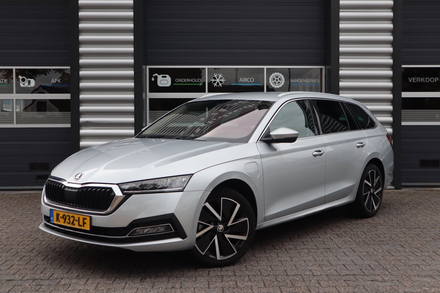 Skoda Octavia Combi - 1.4 TSI iV PHEV Business Edition 1.4 TSI iV PHEV Business Edition - AutoWereld.nl