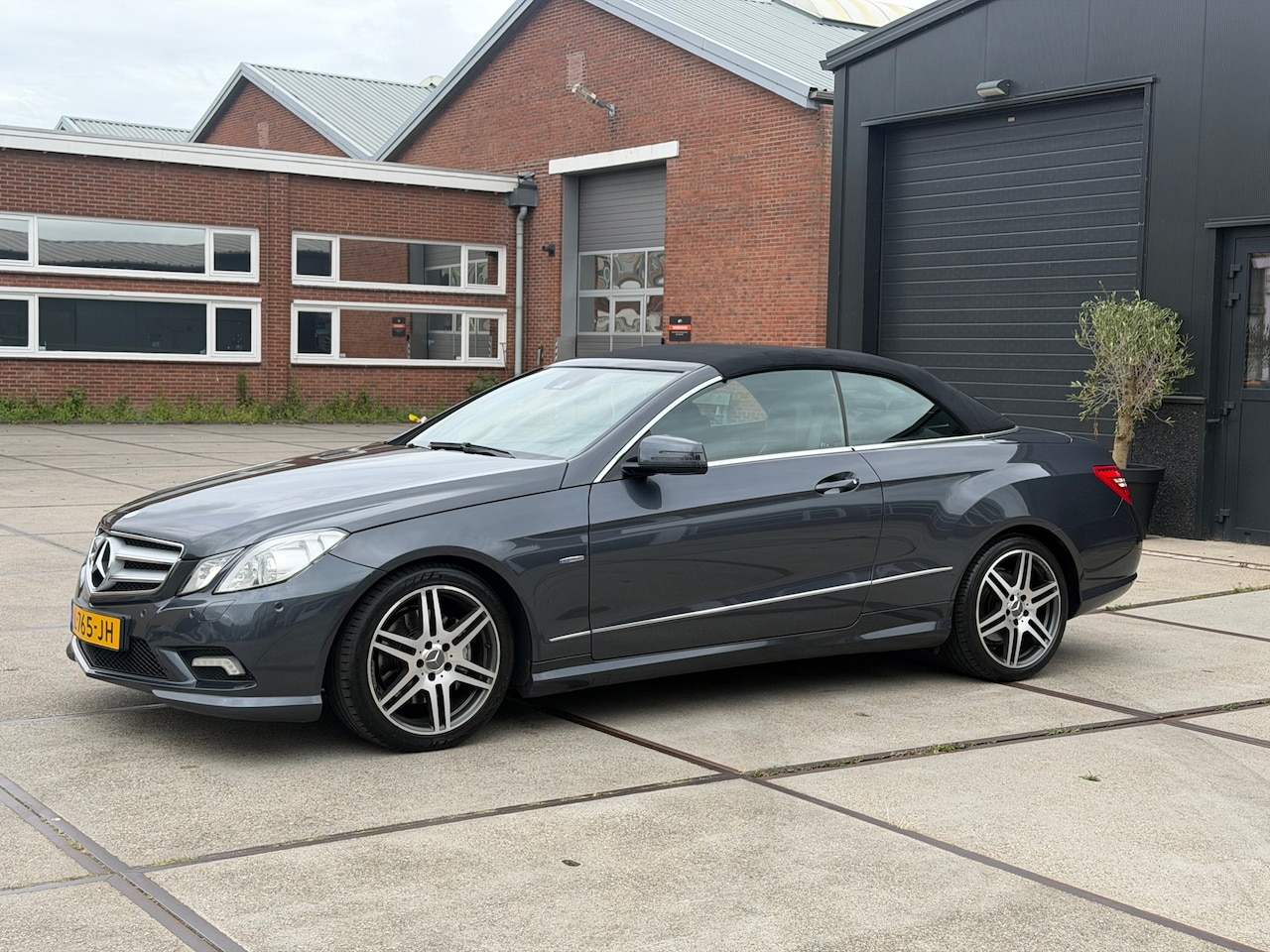 Mercedes-Benz E-klasse Cabrio - 200 CGI AMG Aut Nekverw Leder Pdc - AutoWereld.nl