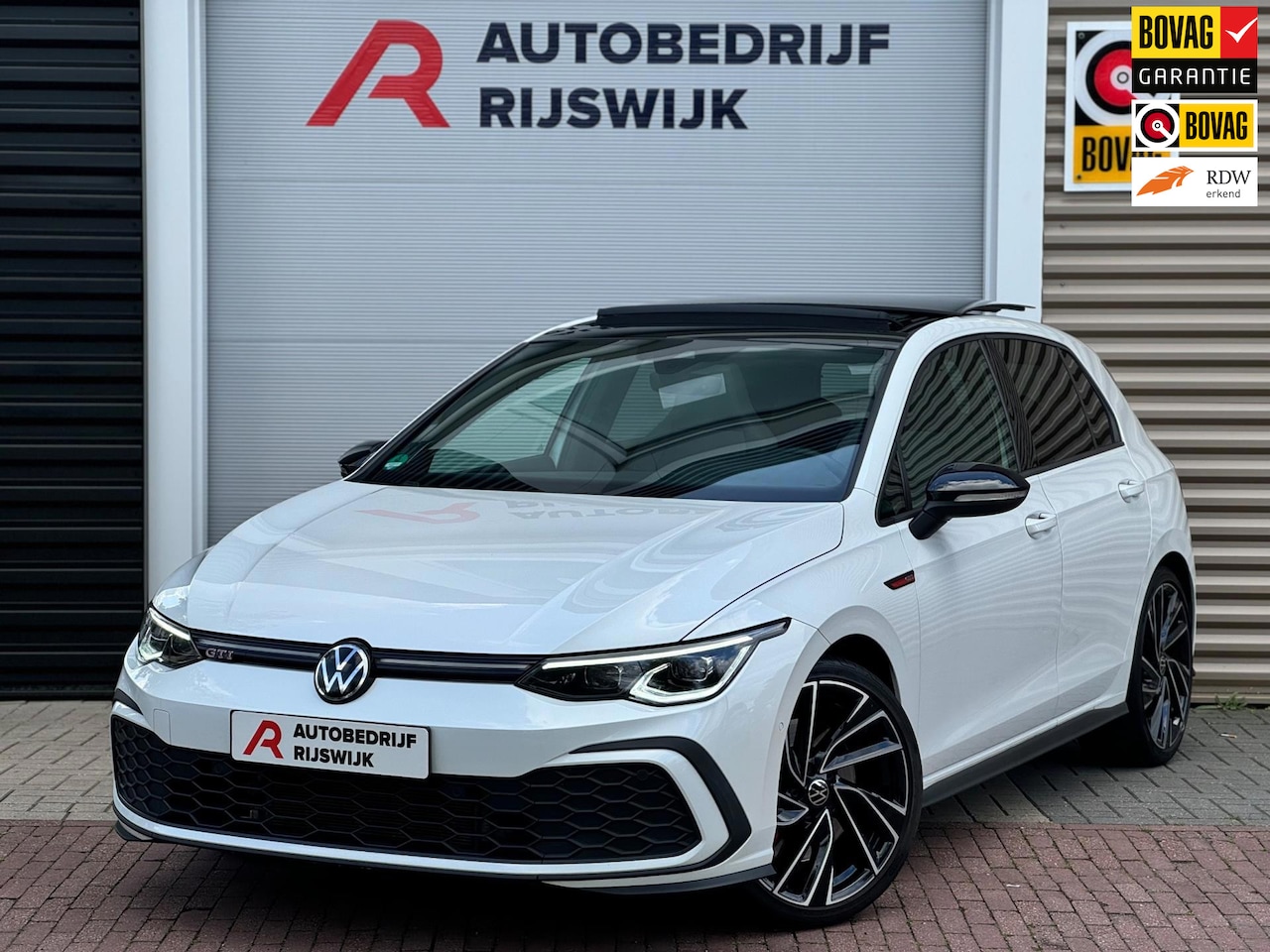 Volkswagen Golf - 2.0 TSI GTI Pano/Camera/Matrix - AutoWereld.nl