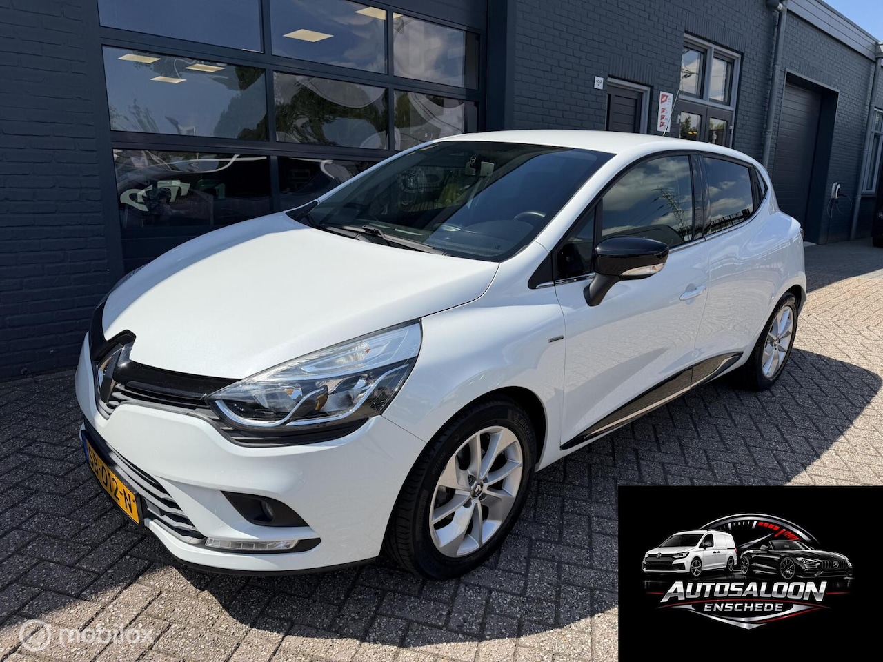 Renault Clio - 0.9 TCe Limite 03-2018 Airco Navi PDC Cruise - AutoWereld.nl