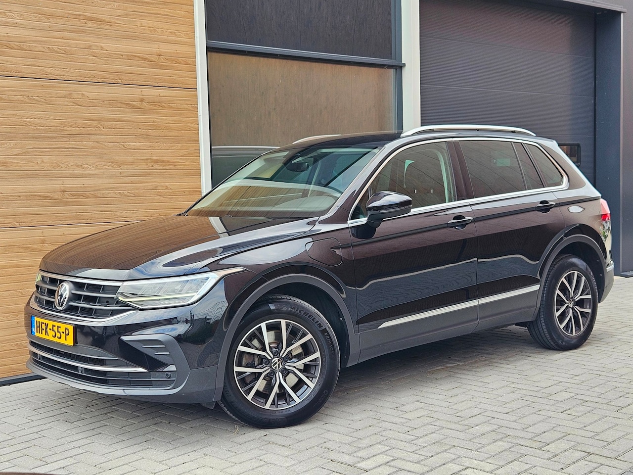 Volkswagen Tiguan - 1.4 TSI eHybrid Business+ Carplay Camera - AutoWereld.nl