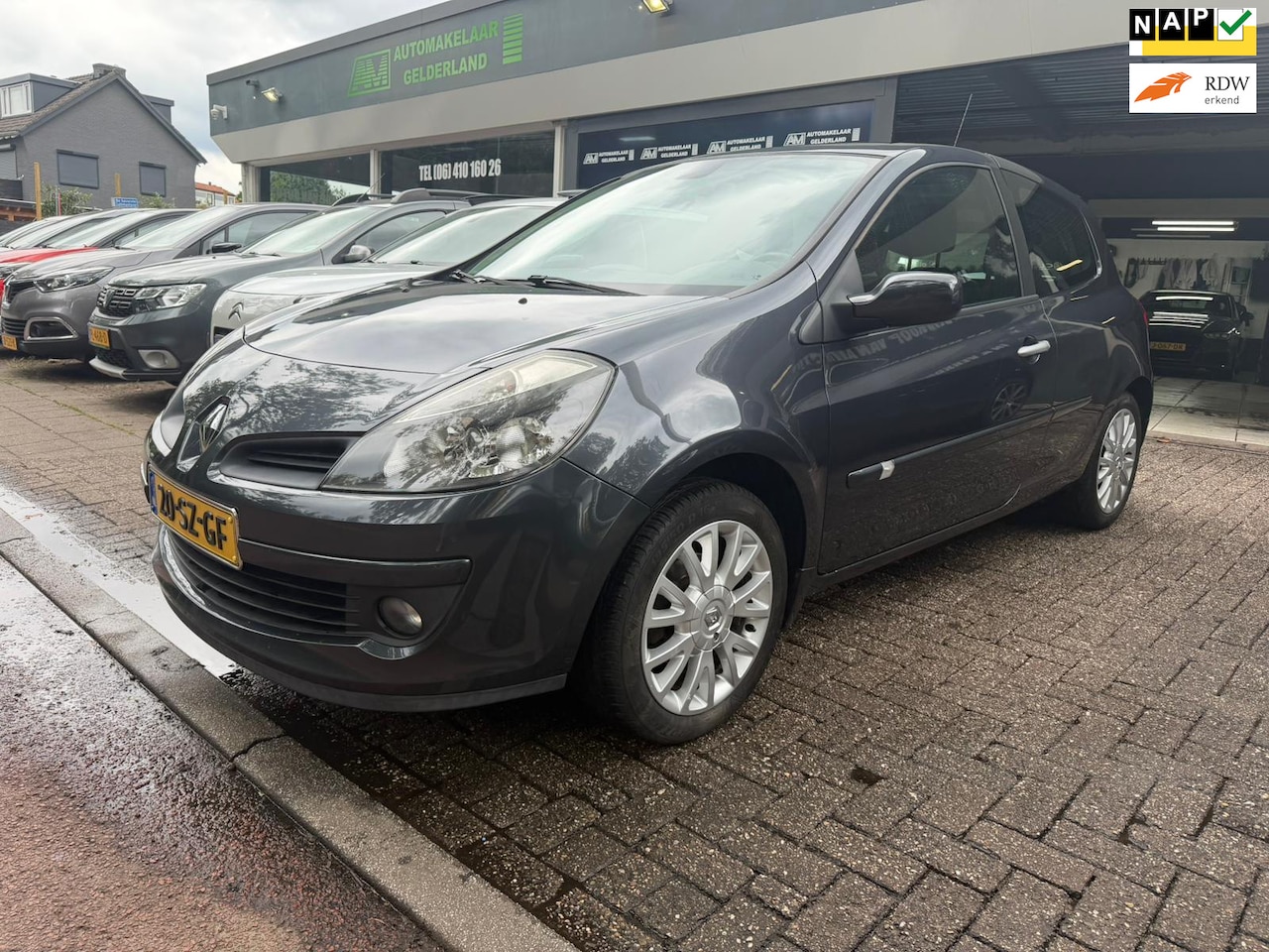 Renault Clio - 1.6-16V Initiale | 2E EIGNAAR | 12MND GARANTIE | NW APK | PANO DAK | AIRCO | - AutoWereld.nl