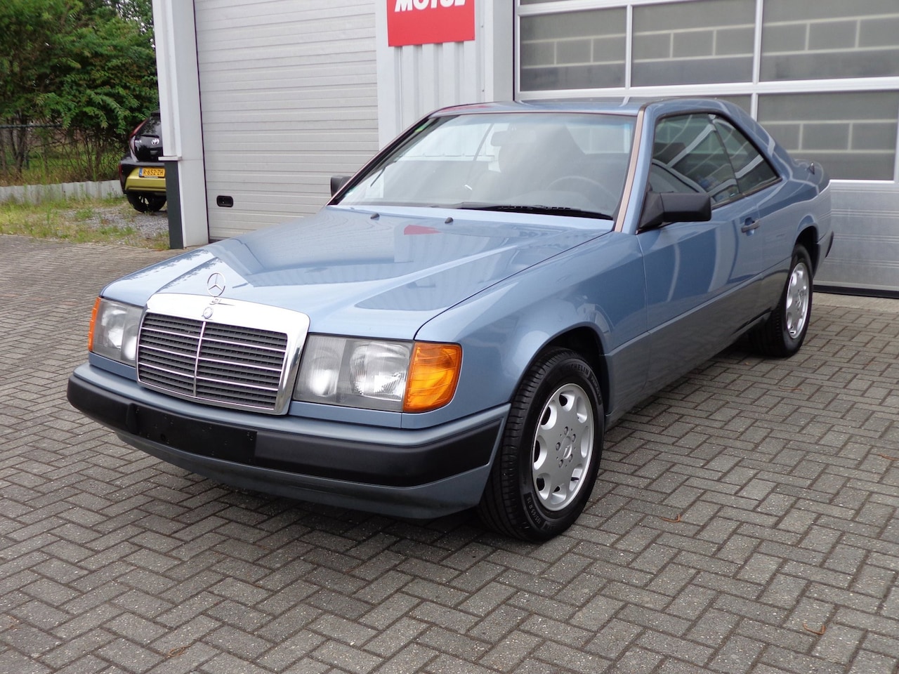 Mercedes-Benz 200-500 (W124) - 230 CE Smetteloze auto 1 eigenaar slechts 122204 Kilometer - AutoWereld.nl