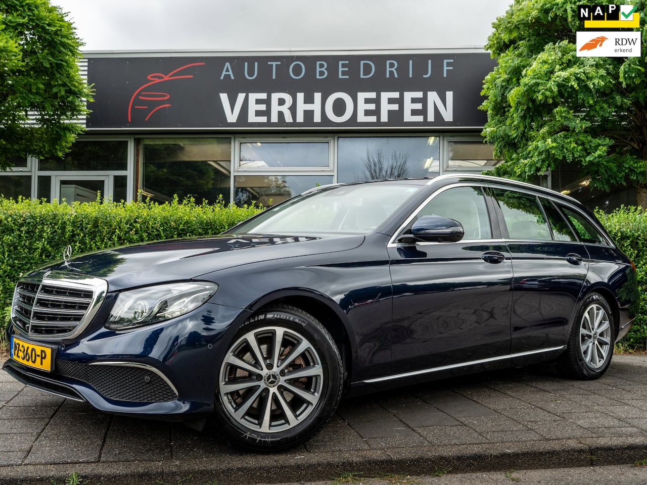 Mercedes-Benz E-klasse Estate - 200 Premium | 360 CAMERA | LUCHTVERING | XENON | STOELVERWARMING | NAP KM | LEDER | CLIMAT - AutoWereld.nl