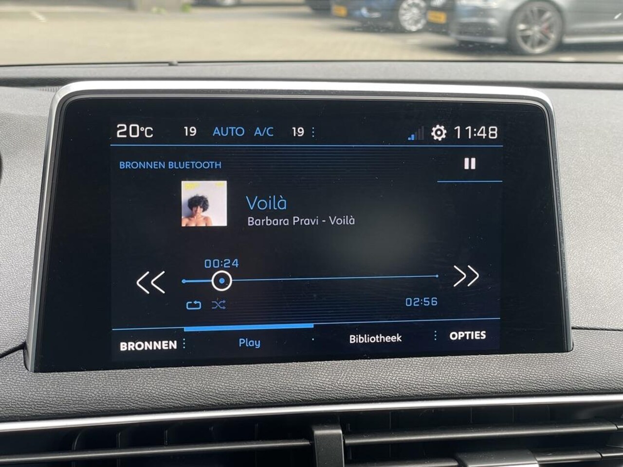 Peugeot 5008 - 1.2 PureTech Allure | nieuwe distributieriem | Trekhaak | 7-persoons | Muziek streamen