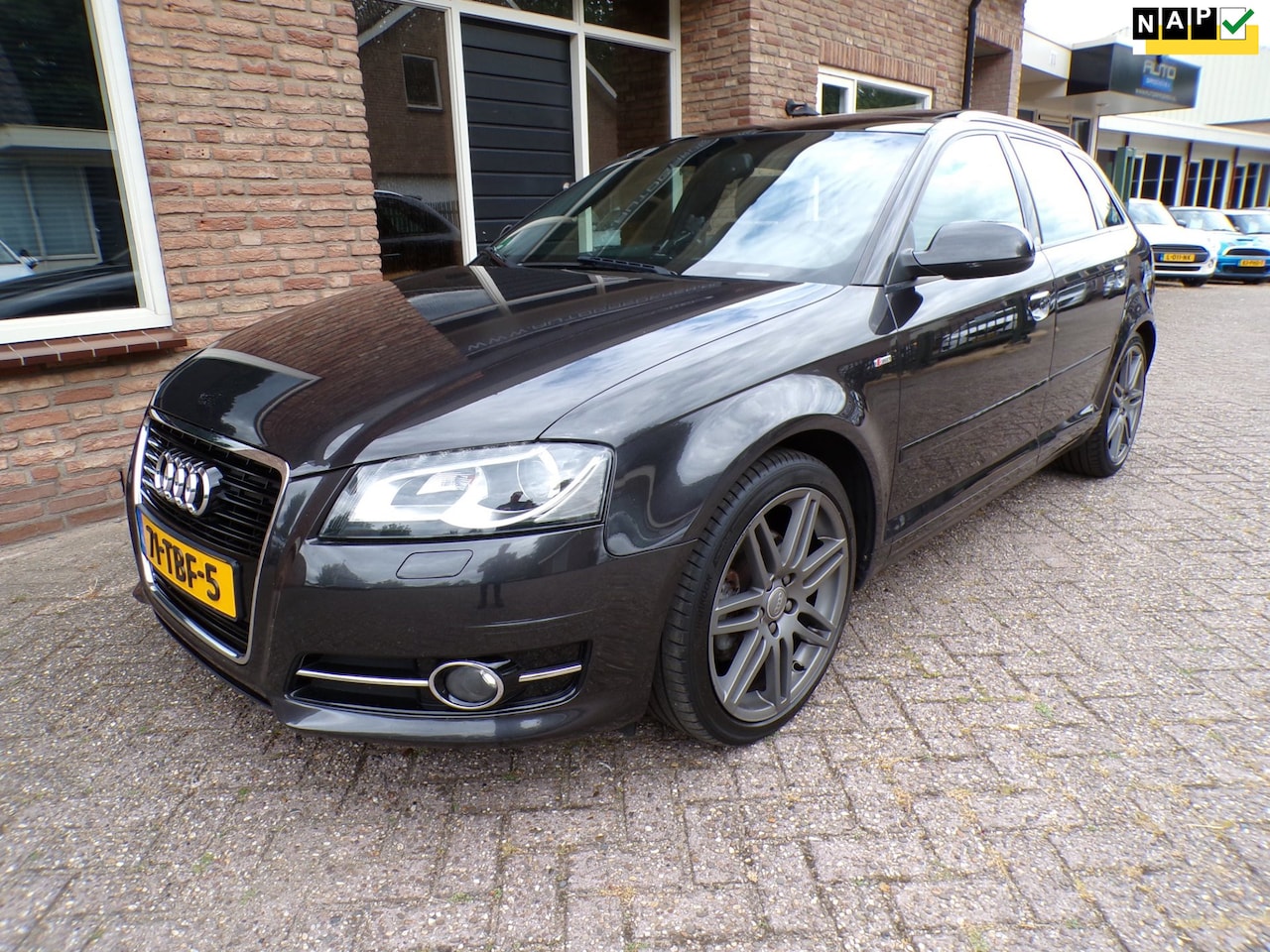 Audi A3 Sportback - 1.4 TFSI Ambition Pro Line S Automaat / Panoramadak / Navi - AutoWereld.nl