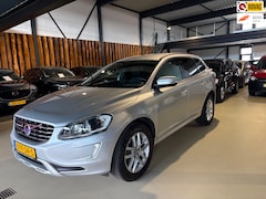 Volvo XC60 - 2.4 D5 momentum trekhaak adaptive cruise winterpakket navi 18 inch
