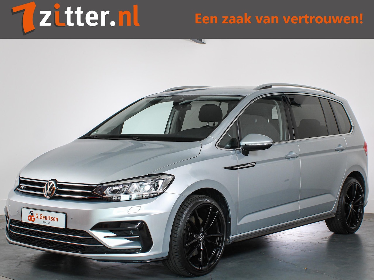 Volkswagen Touran - 1.4 TSI Highline R-line, 7-Persoons, Trekhaak, Kinderzitjes! - AutoWereld.nl