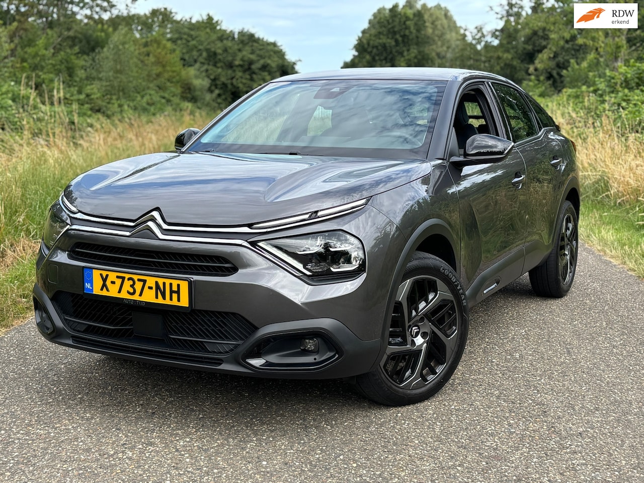 Citroën C4 - 1.2 Puretech Shine Aut/Camera/Navi/Clima - AutoWereld.nl
