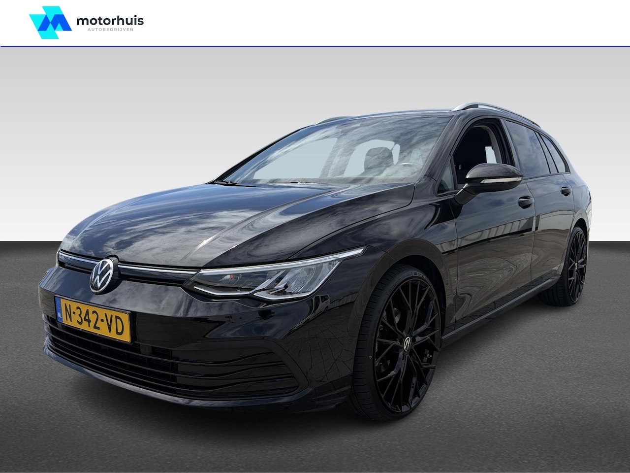 Volkswagen Golf Variant - Life, (2022) | 'App-Connect' draadloze smartphone integratie | Achterlichten LED | Automat - AutoWereld.nl
